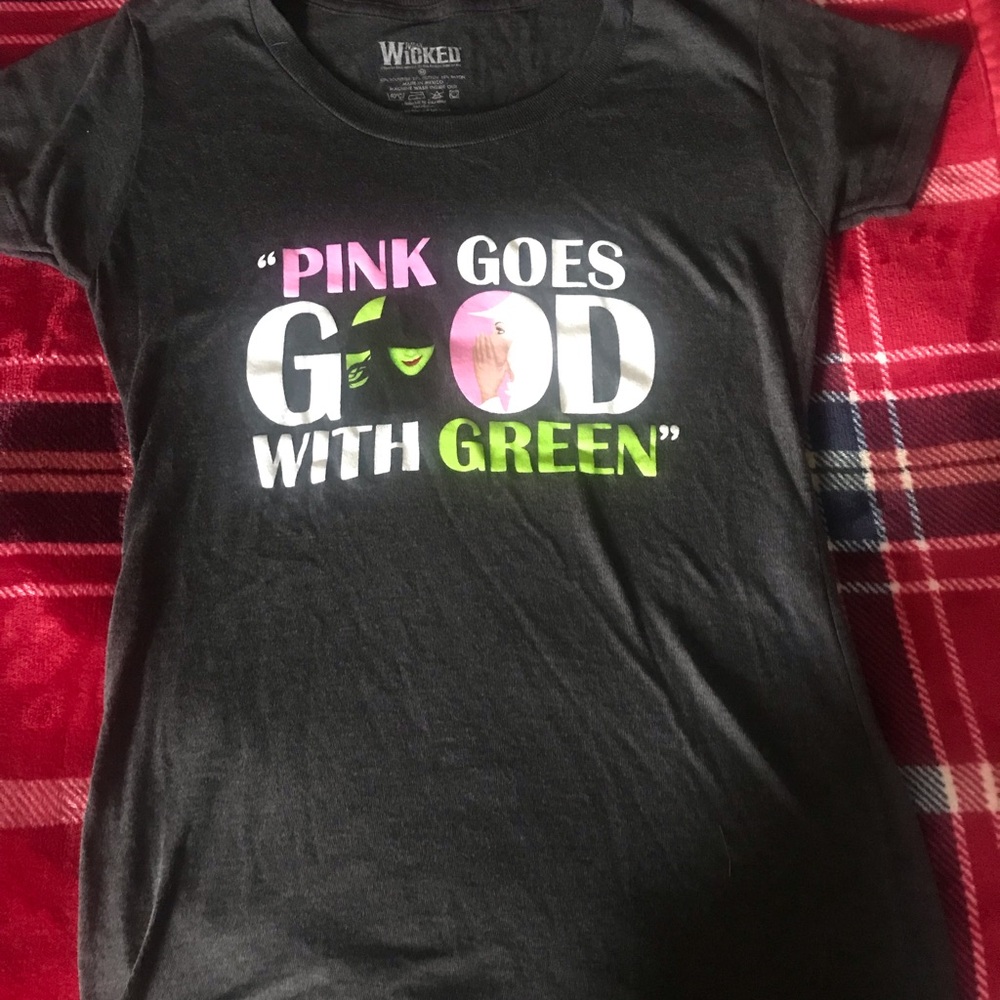Wicked ‘Pink Goes Good With Green' Black Kids T-Shirt. Medium